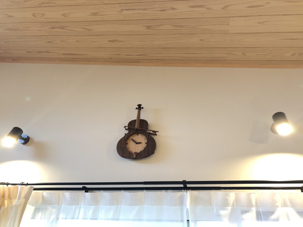 リビングの壁掛け時計